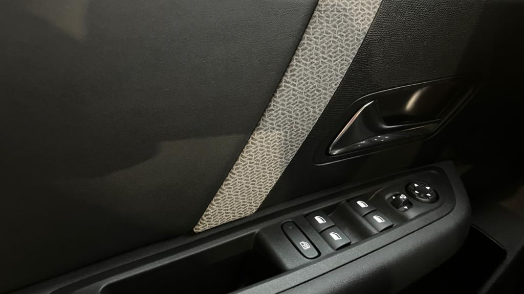 Nouvelle CITROEN C4 X  1.5 BlueHDi 16V - 130 S&S - EAT8  Max